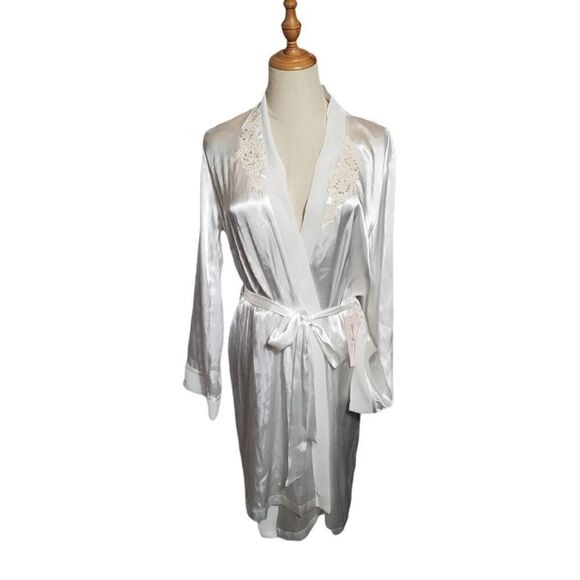 Linea Donatella White Satin Embroidered Robe NWT - Picture 1 of 6
